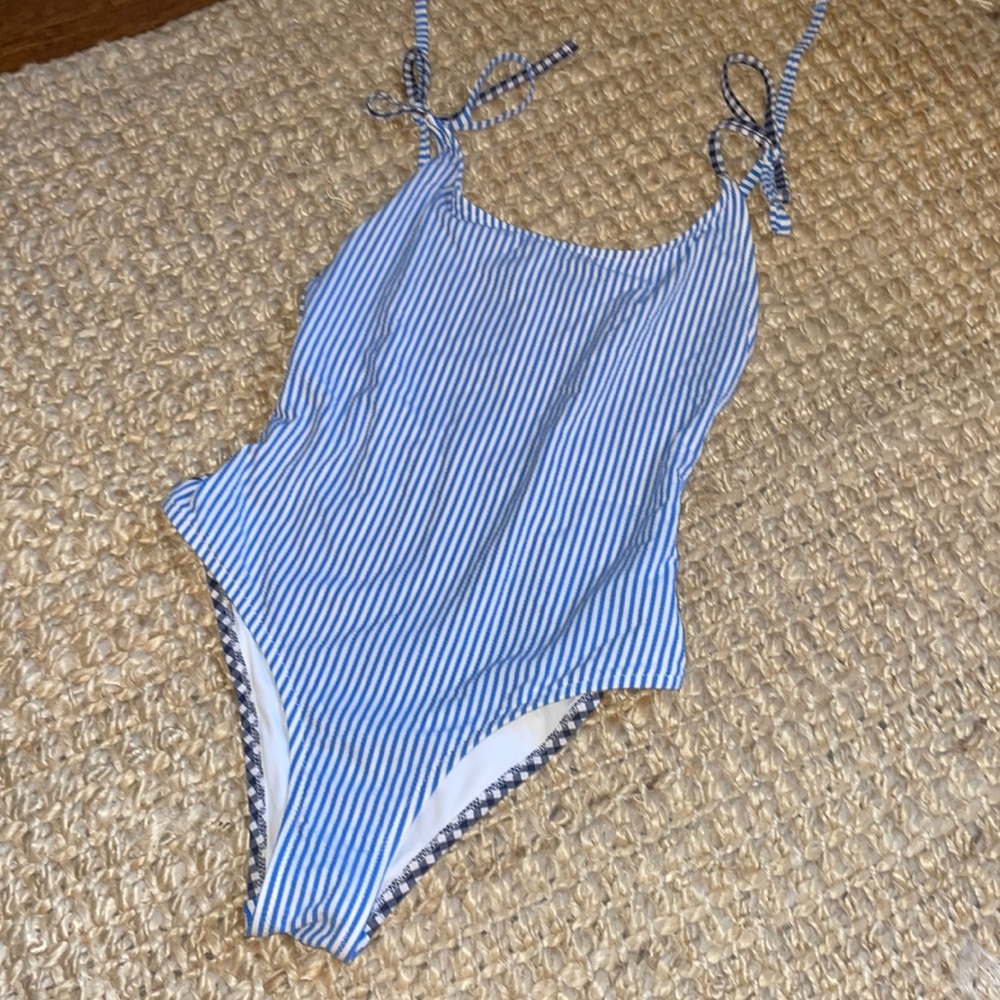 Adorable aerie swimsuit